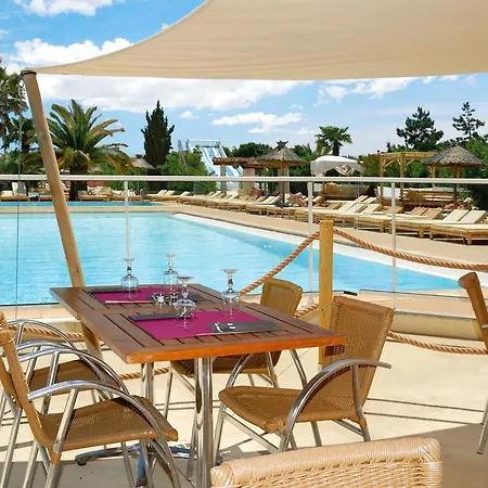 Domaine De La Dragonniere بيت للعطل *